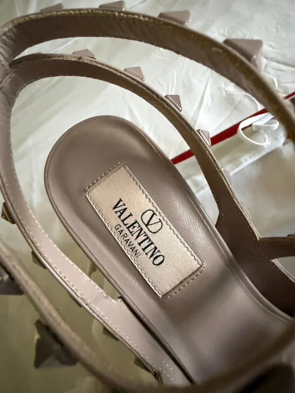 Valentino Garavani Rockstud Caged Pointed-Toe Pumps – Nude/Poudre – Full Set